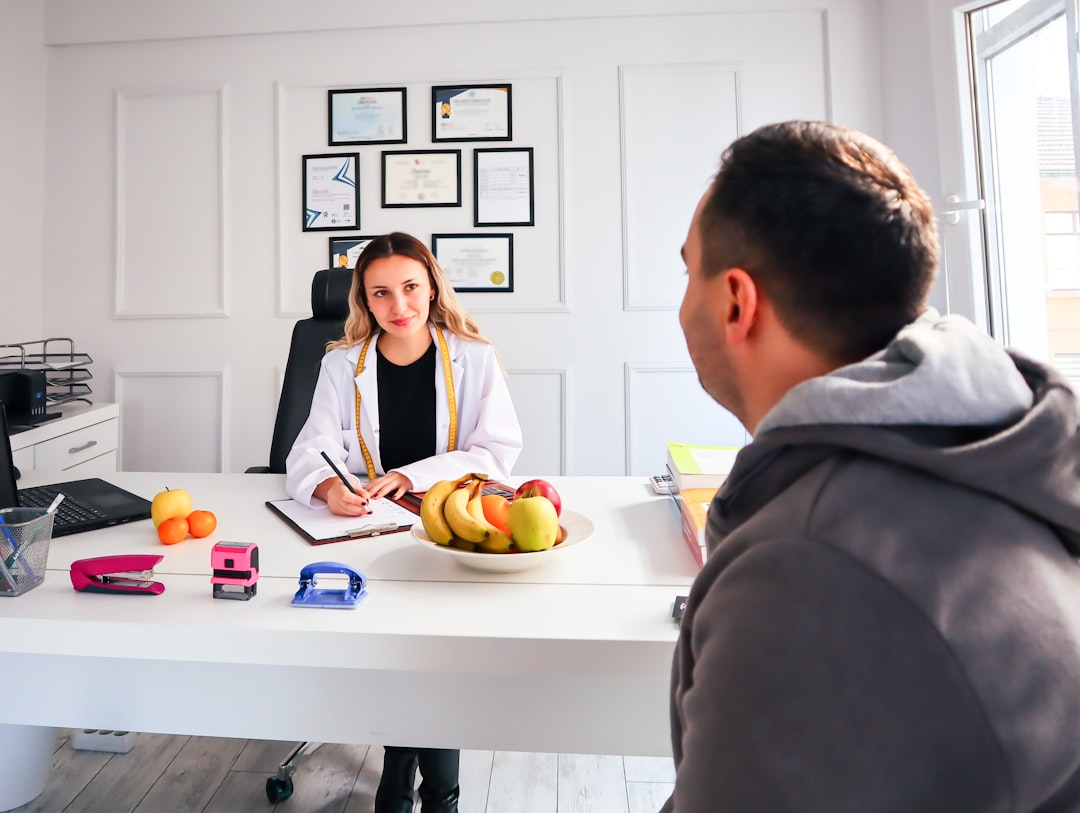 A Guide to Sustainable Health: Navigating Modern Weight Loss Programs